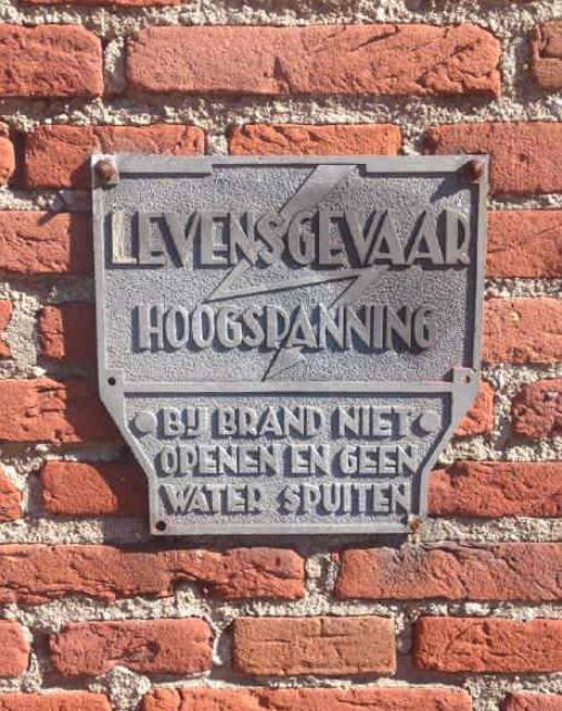 B383 De Ruijterlaan, Bodegraven, trafo huisje opschrift